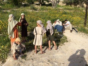Tournage dans le jardin de Nazareth Village